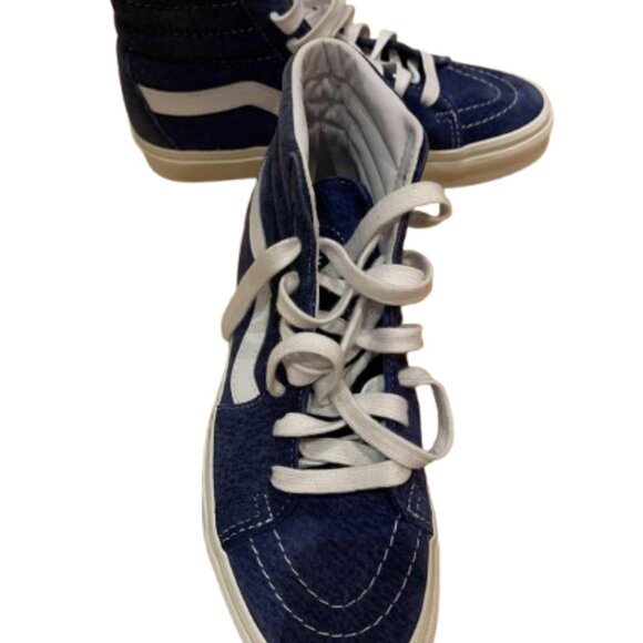 SHOES - Picture 3 of 5